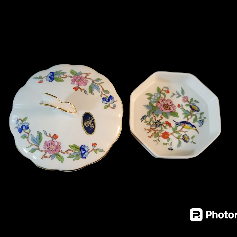Aynsley pattern pembroke lidded